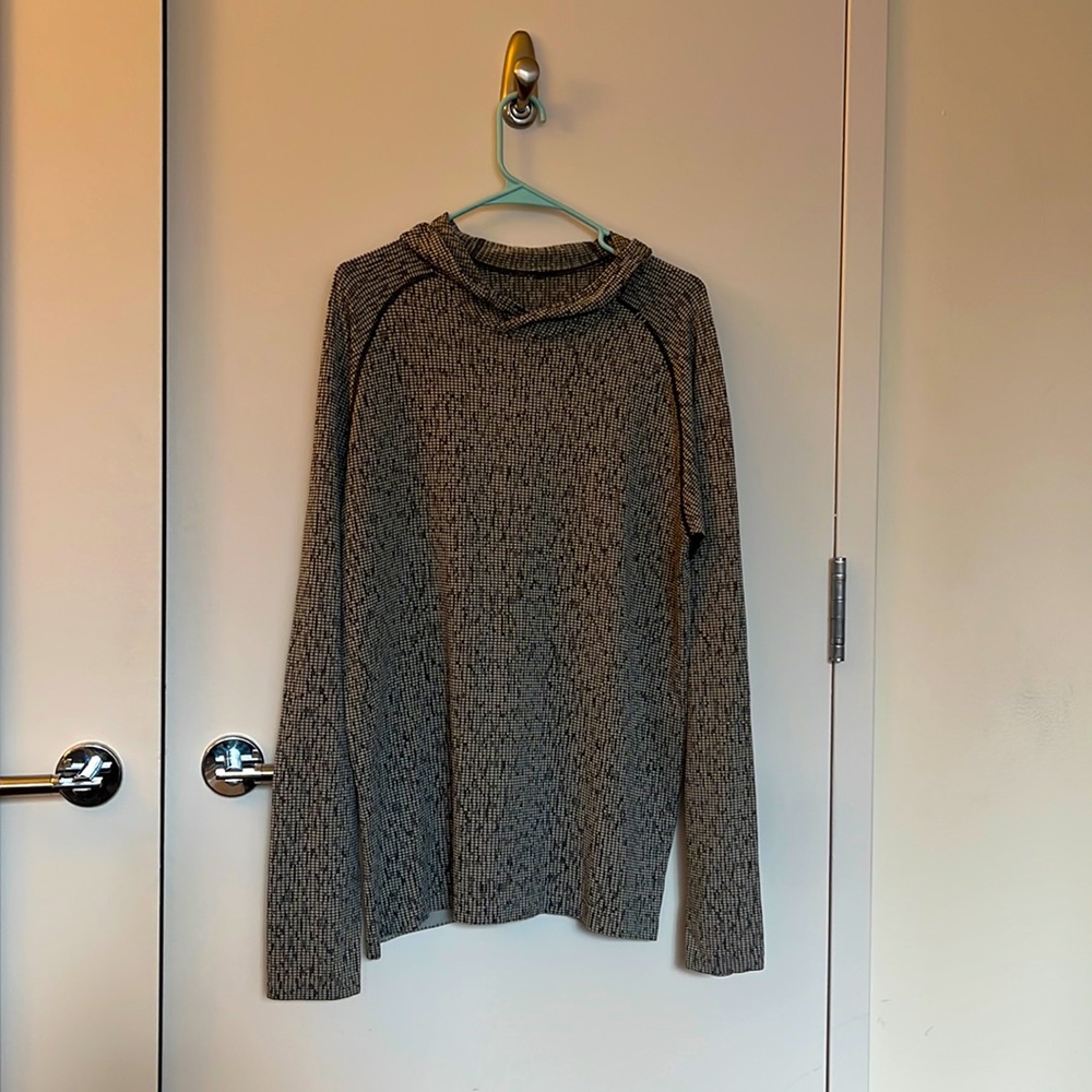 Lululemon Live in Practice Men’s lightweight athletic pullover